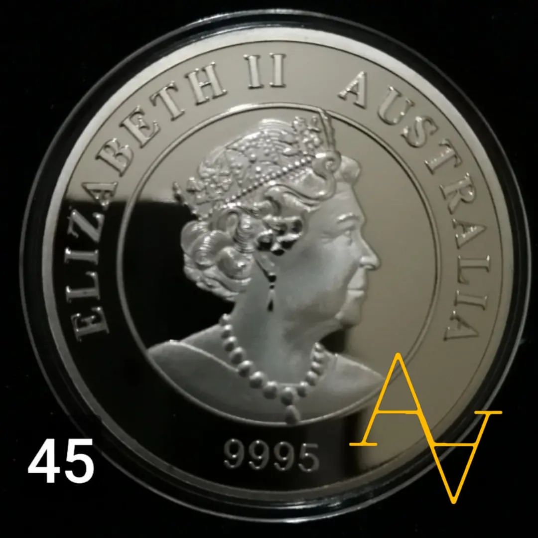 سکه ی یادبود ملکه  کد : 45